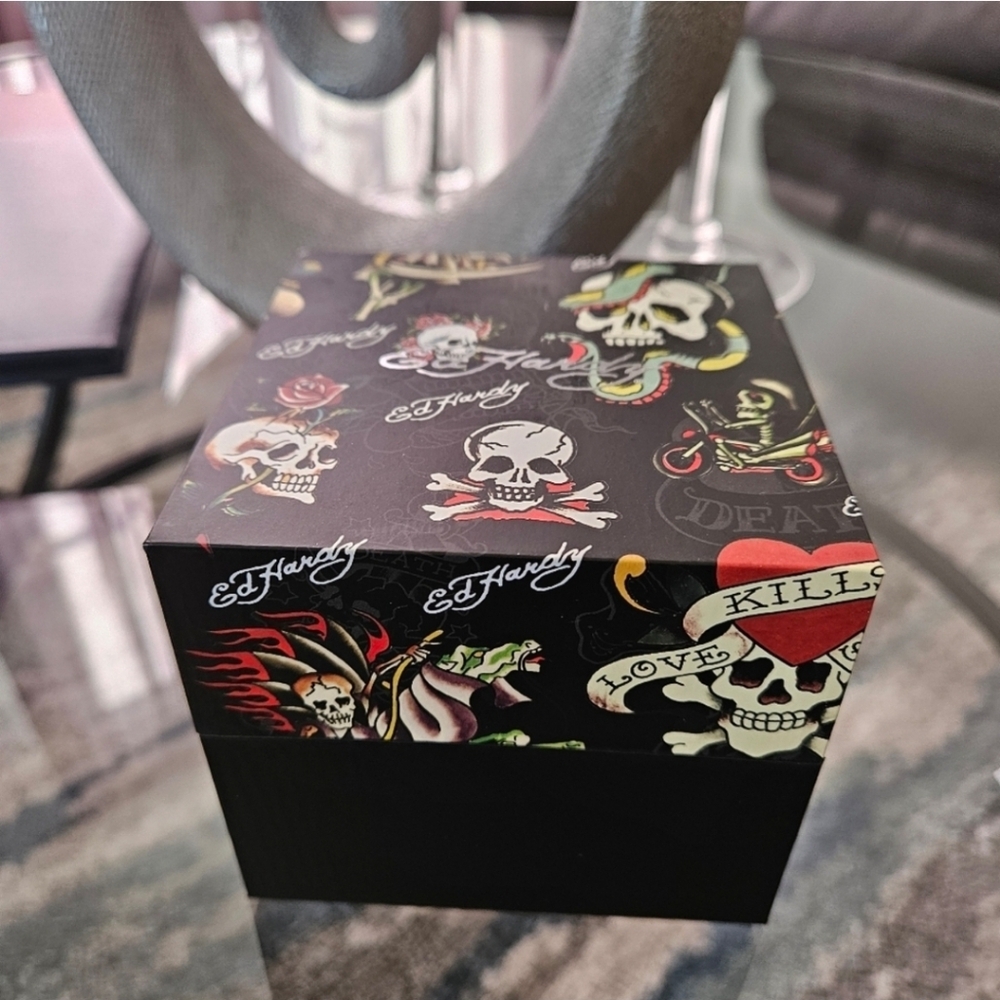 Ed Hardy Men's Blue Strap Watch - Picture 6 of 7